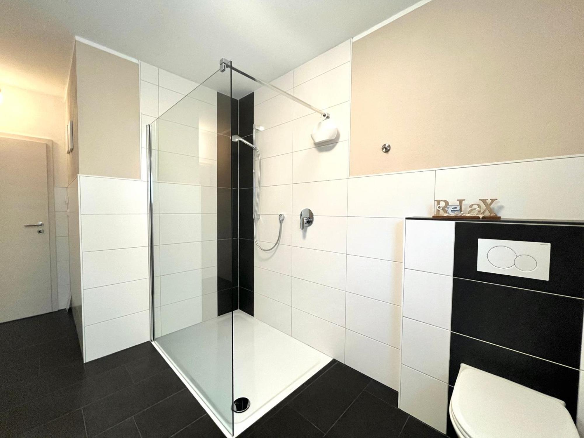 Ferienwohnung Sonnenterrasse, 1-4 Personen, 2 Schlafzimmer, Grosse Terrasse Müden Екстериор снимка