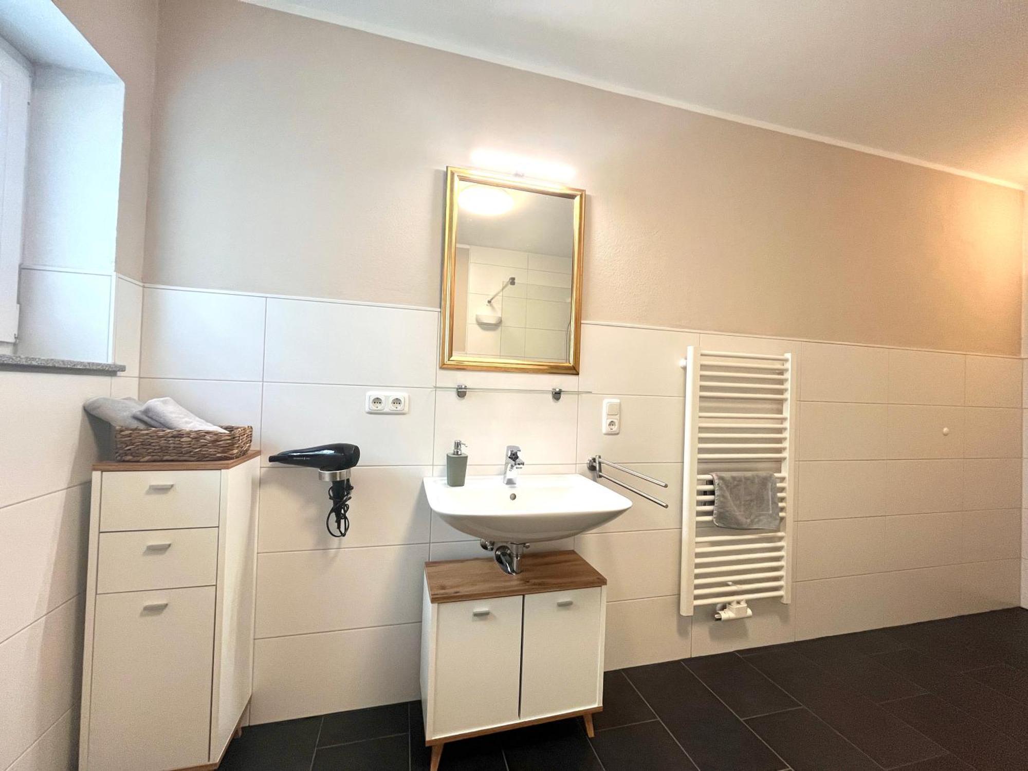 Ferienwohnung Sonnenterrasse, 1-4 Personen, 2 Schlafzimmer, Grosse Terrasse Müden Екстериор снимка