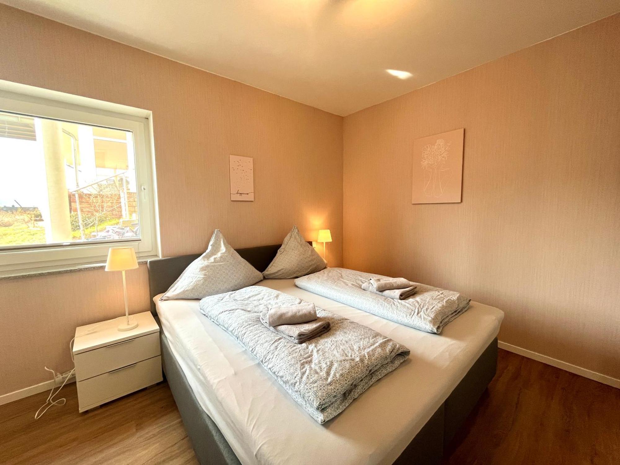 Ferienwohnung Sonnenterrasse, 1-4 Personen, 2 Schlafzimmer, Grosse Terrasse Müden Екстериор снимка