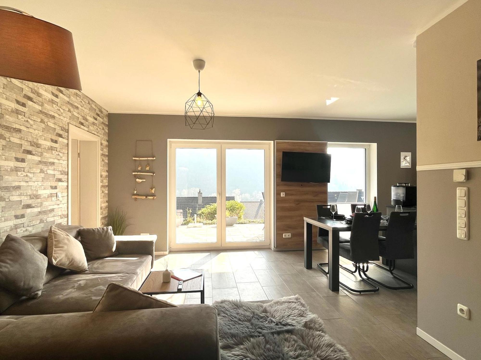 Ferienwohnung Sonnenterrasse, 1-4 Personen, 2 Schlafzimmer, Grosse Terrasse Müden Екстериор снимка