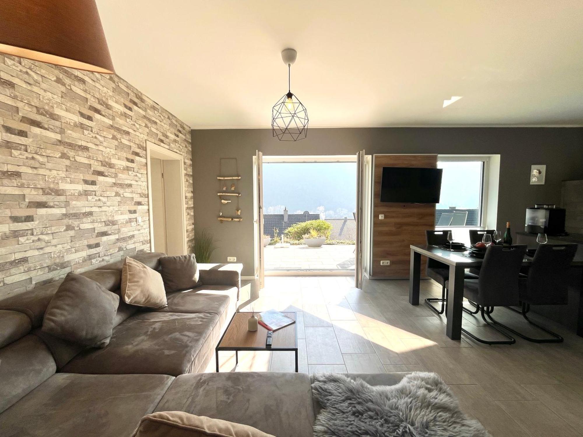 Ferienwohnung Sonnenterrasse, 1-4 Personen, 2 Schlafzimmer, Grosse Terrasse Müden Екстериор снимка