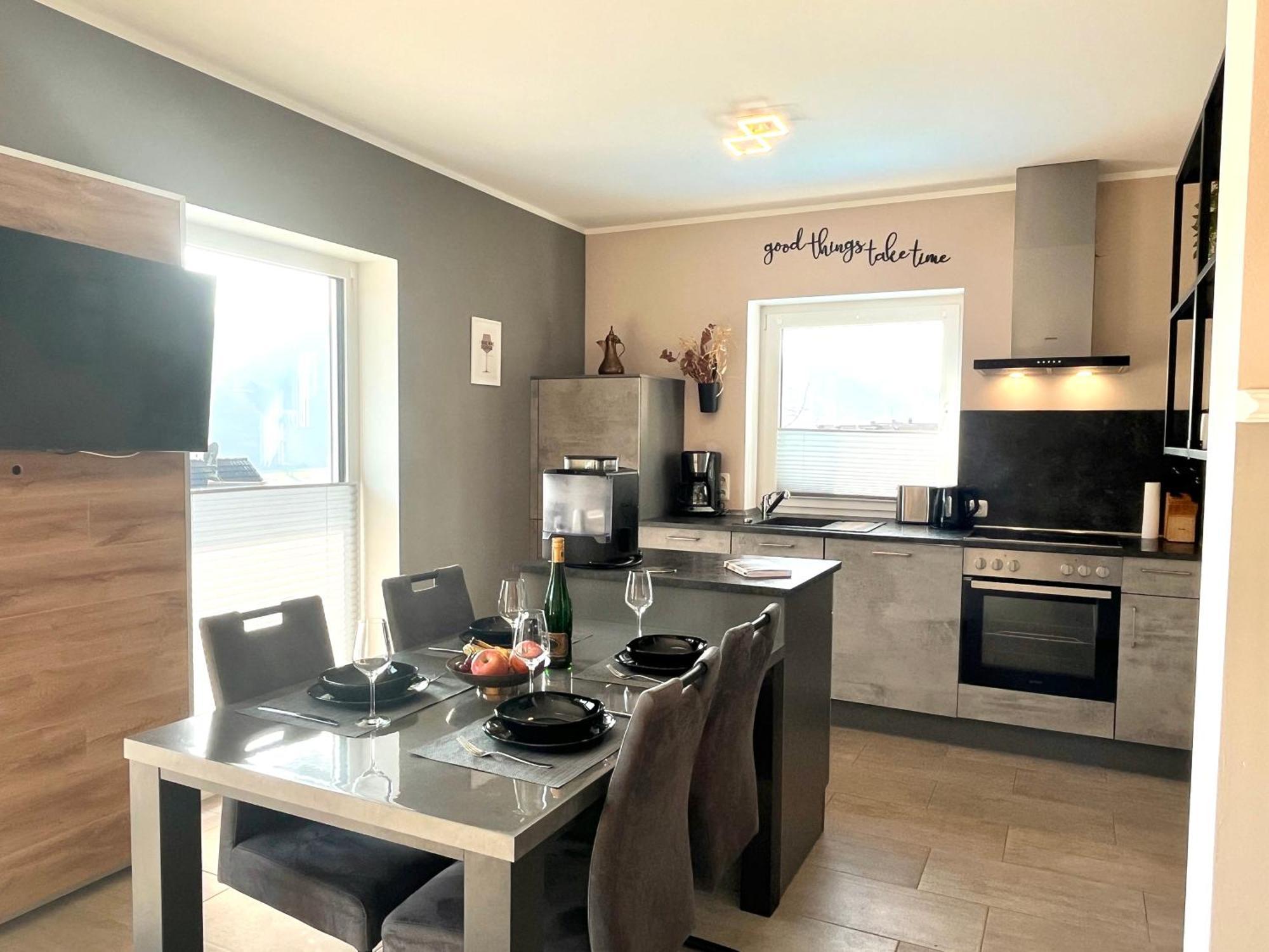 Ferienwohnung Sonnenterrasse, 1-4 Personen, 2 Schlafzimmer, Grosse Terrasse Müden Екстериор снимка